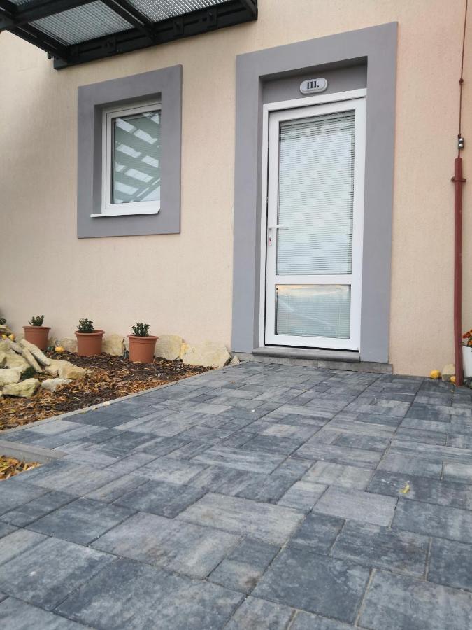 Vehlovice Apartments Mělník Kültér fotó