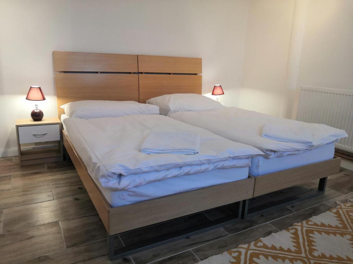 Vehlovice Apartments Mělník Kültér fotó