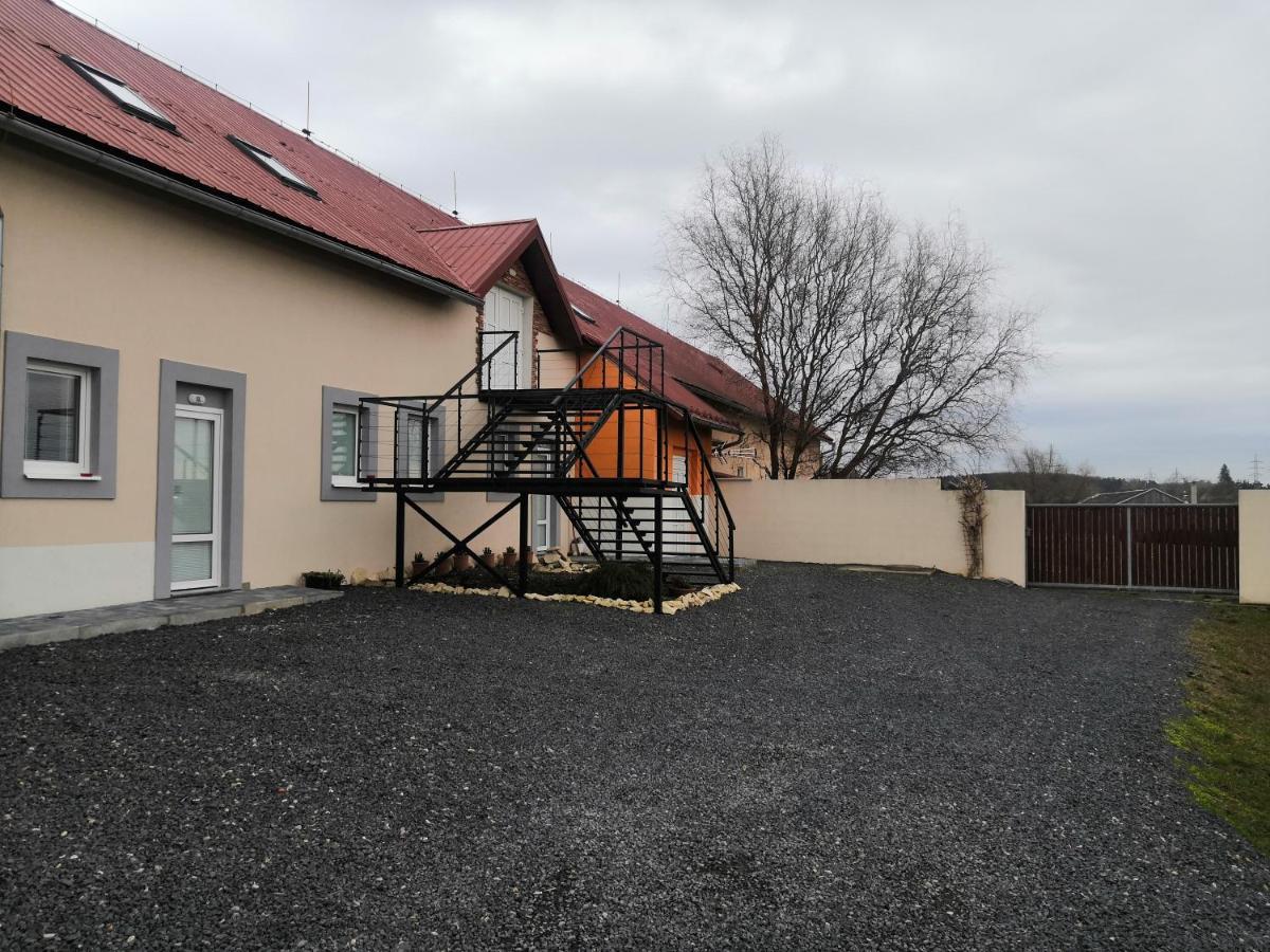 Vehlovice Apartments Mělník Kültér fotó