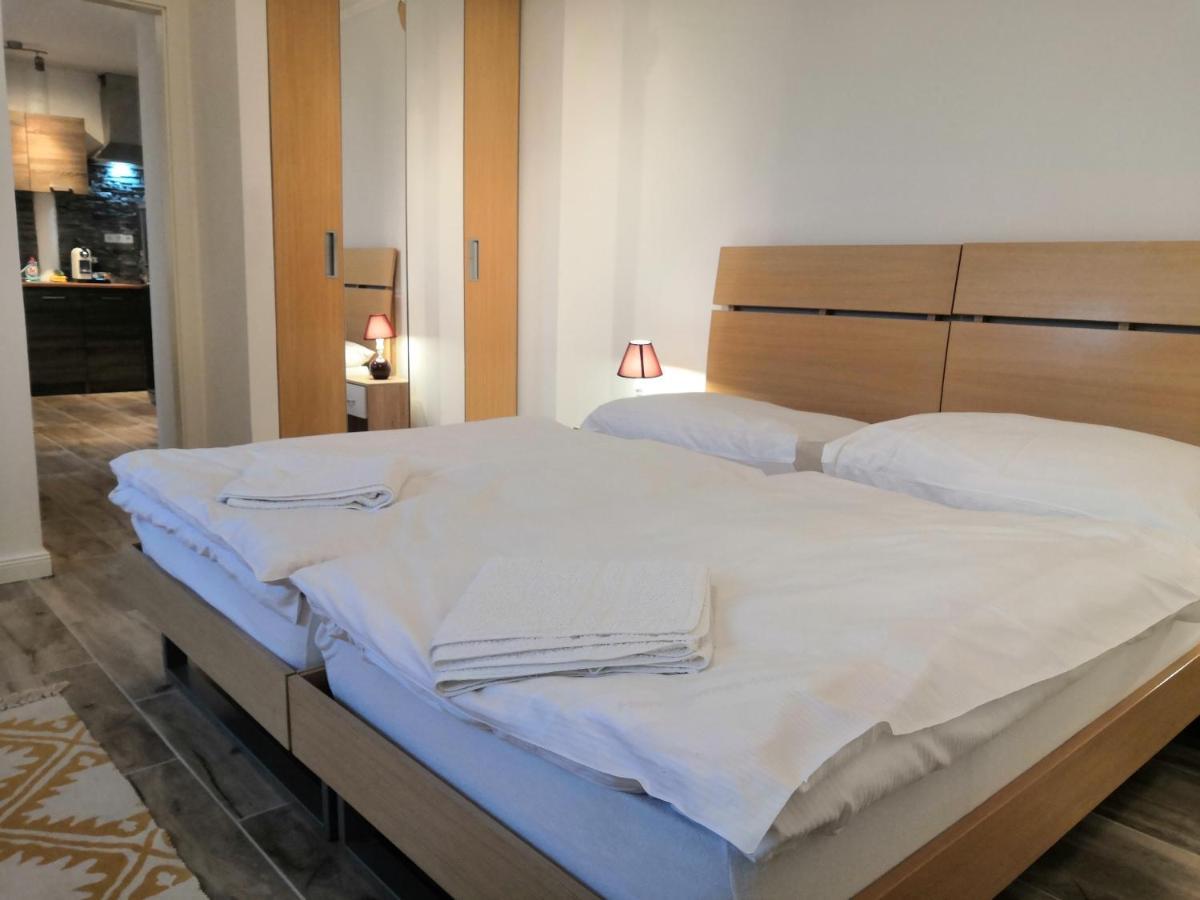 Vehlovice Apartments Mělník Kültér fotó