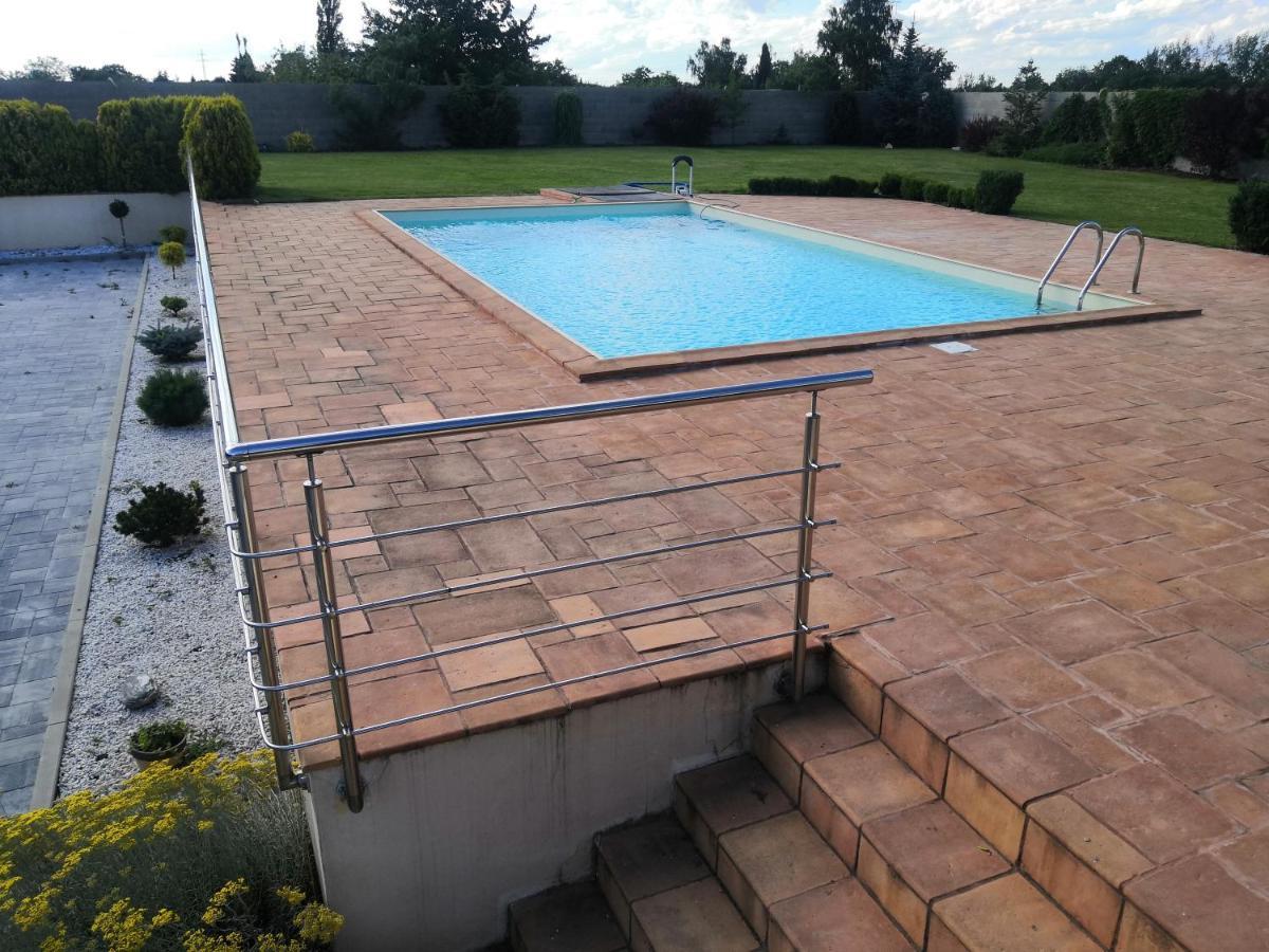Vehlovice Apartments Mělník Kültér fotó