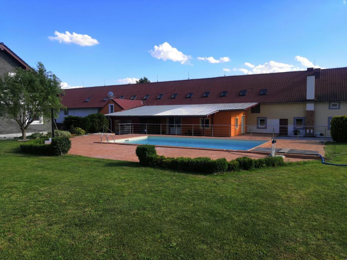 Vehlovice Apartments Mělník Kültér fotó